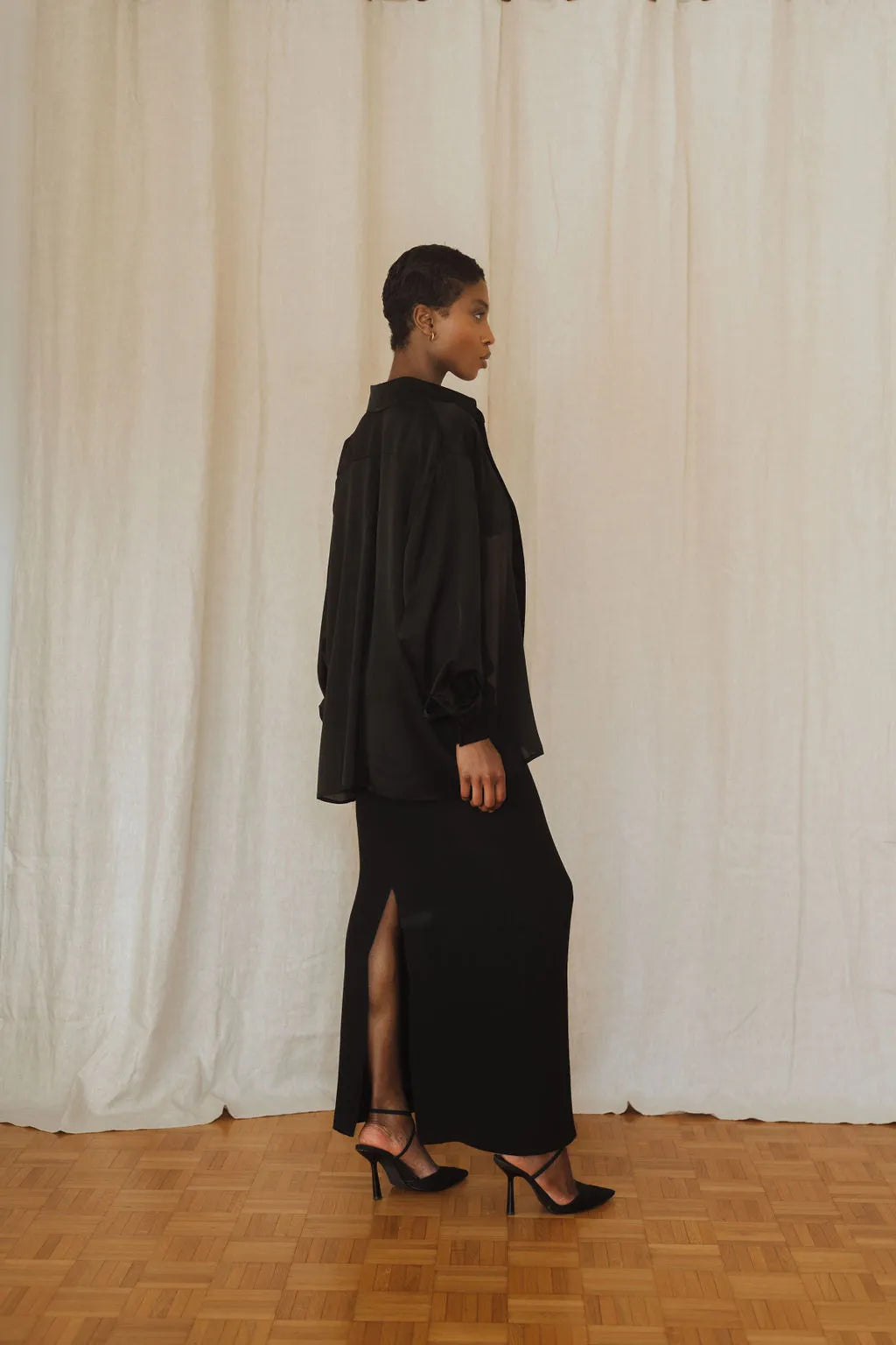 chemise en soie noire pour femme luxe