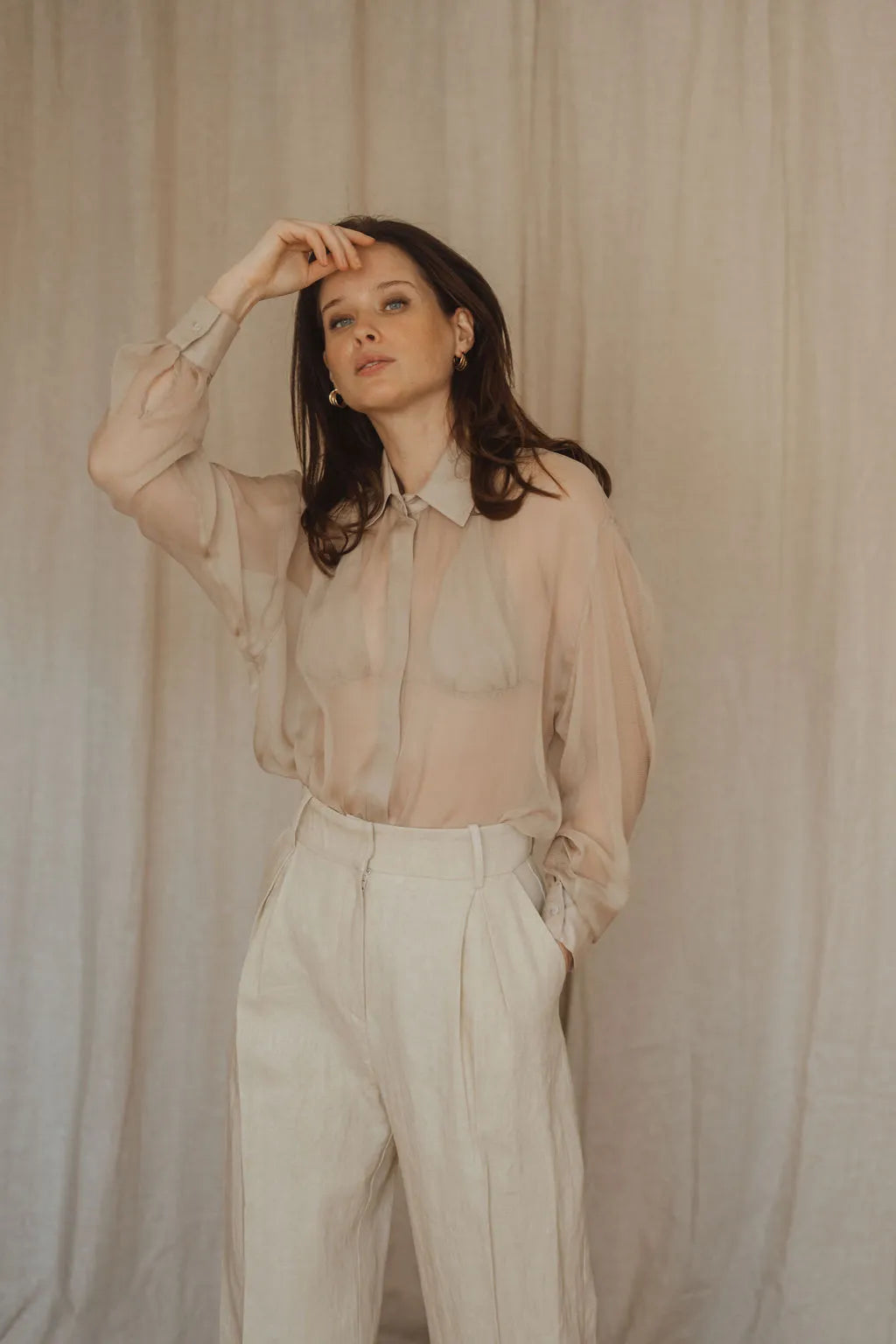 chemise en soie pour femme beige chic luxe