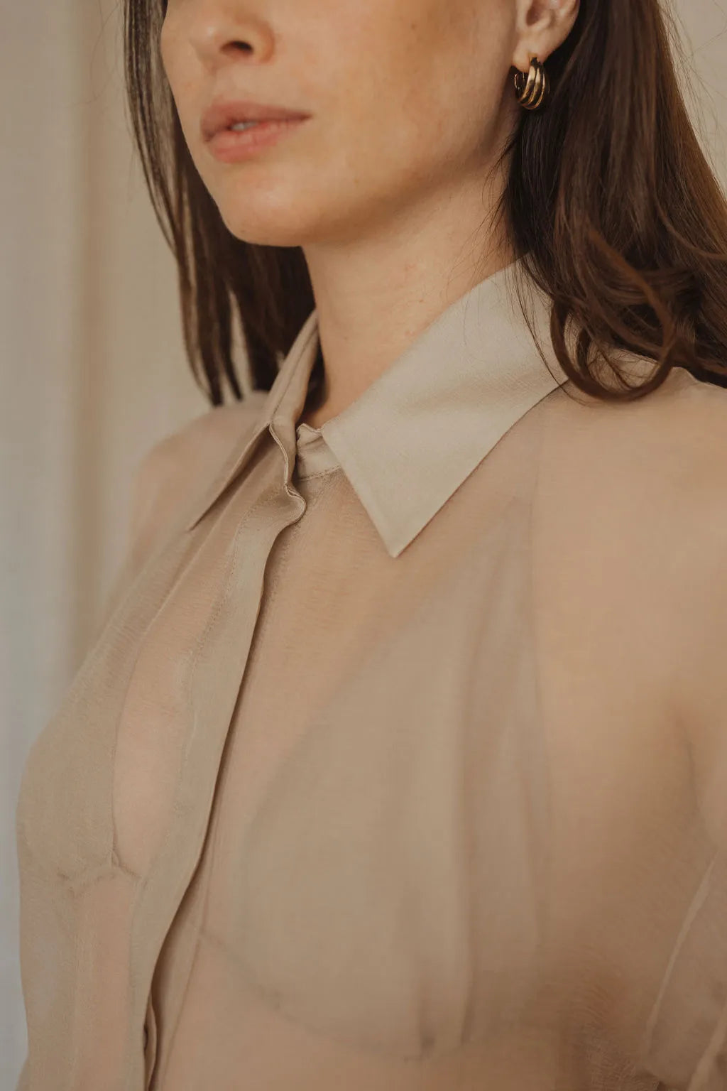 chemise en soie pour femme beige