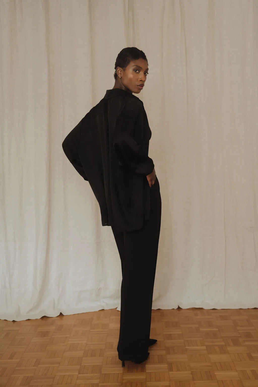 Pantalon taille haute pour Femme couleur noire 100 Soie