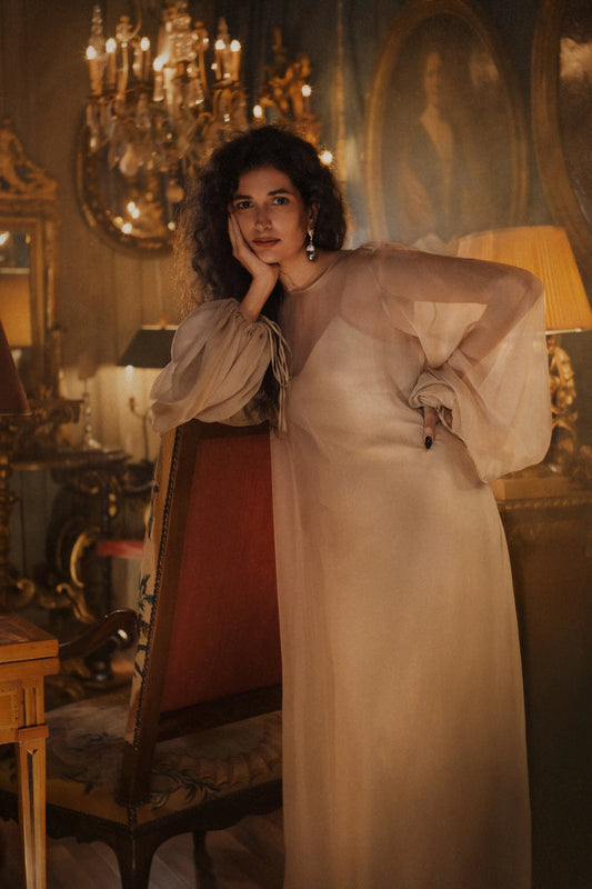 robe longue transparente beige en soie